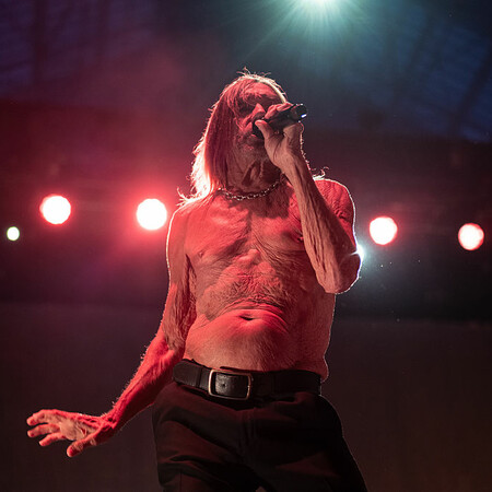 Ιστορική αποχώρηση από τον Iggy Pop: Έφυγε από τη σκηνή μέσα σε φέρετρο