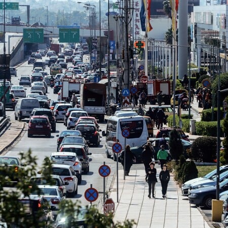 ΚΙΝΗΣΗ ΣΤΟΥΣ ΔΡΟΜΟΥΣ