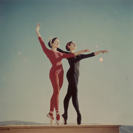 Η Ραλλού Μάνου, ο Γρηγόρης Σεμιτέκολο και η Ναυσικά Πάστρα σε μια συνάντηση με τη σύγχρονη τέχνη σε ένα εργοστάσιο στον Πειραιά