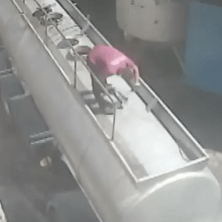 Τουρκία: Άνοιξε καπάκι βυτιοφόρου με τσιγάρο στο στόμα - Εκσφενδονίστηκε από την έκρηξη