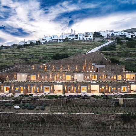 Ivy’s Natural Resort: Ένα καταφύγιο από πέτρα, ξύλο και ηρεμία στην καρδιά της Τήνου