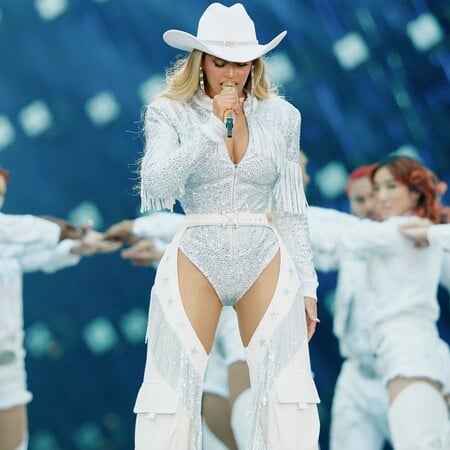 Beyoncé: Διέκοψε τη συναυλία της στο Λονδίνο για να ευχηθεί στα δίδυμα παιδιά της για τα γενέθλιά τους