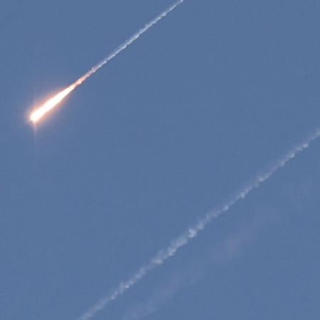 Ισραήλ: Ισχυρές εκρήξεις ακούγονται στο Τελ Αβίβ και την Ιερουσαλήμ μετά την εκτόξευση πυραύλων από το Ιράν