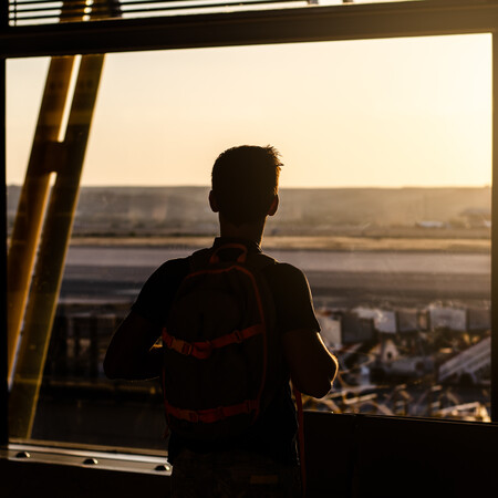 «Catch Me If You Can»: Παρίστανε τον αεροσυνοδό και ταξίδεψε δωρεάν σε 120 πτήσεις 