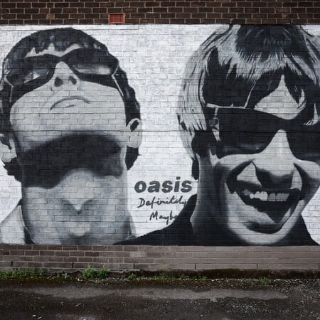 Oasis: Η μητέρα Γκάλαχερ αποκαλύπτει πως ενέπνευσε την επανένωση για να μην τσακώνονται τα παιδιά της