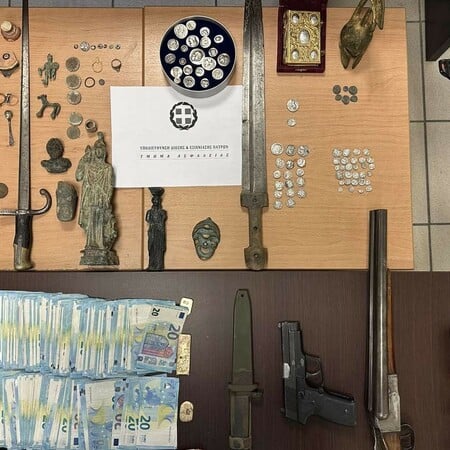 Θεσσαλονίκη: Βαρύτατες κατηγορίες εις βάρος των 39 συλληφθέντων για αρχιοκαπηλία - Κατασχέθηκαν 1.800 αρχαία αντικείμενα