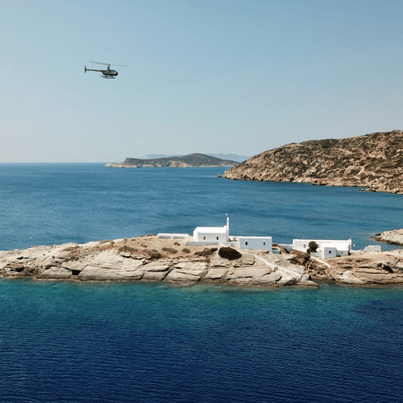 3 Νησιά σε 24 Ώρες Ένα μικρό ελικόπτερο που χώρεσε ένα μεγάλο καλοκαίρι