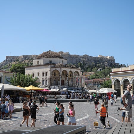 Καύσωνας με θερμοκρασίες έως 42°C και ακραία θερμική επιβάρυνση μέχρι το Σάββατο 28 Ιουνίου