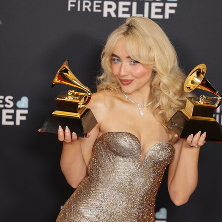 «Εγκεκριμένο από τον Θεό»: Η Σαμπρίνα Κάρπεντερ απαντά με νέο εξώφυλλο στο «προκλητικό» άλμπουμ της