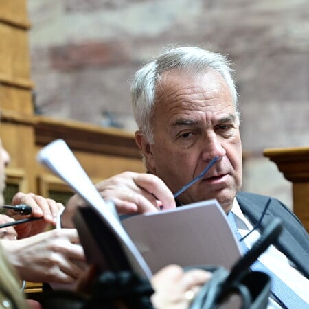 ΟΠΕΚΕΠΕ: Πώς φτάσαμε στις παραιτήσεις Βορίδη και υφυπουργών – Τι σχεδιάζει το Μαξίμου