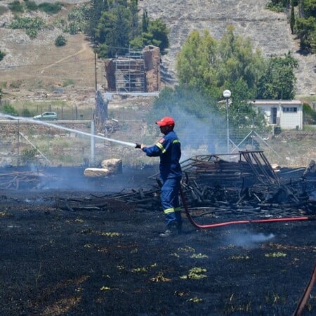 Φωτιά: Πολύ υψηλός κίνδυνος πυρκαγιάς αύριο σε Αττική, Κρήτη, Κυκλάδες και άλλες 7 περιοχές της χώρας