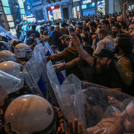 Τουρκία: Συλλήψεις δημοσιογράφων για σκίτσο που φέρεται να απεικονίζει τον Μωάμεθ
