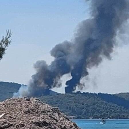 Φωτιά τώρα στη Χαλκιδική - Μήνυμα 112 στους κατοίκους στο Λιβάρι Βουρβουρούς