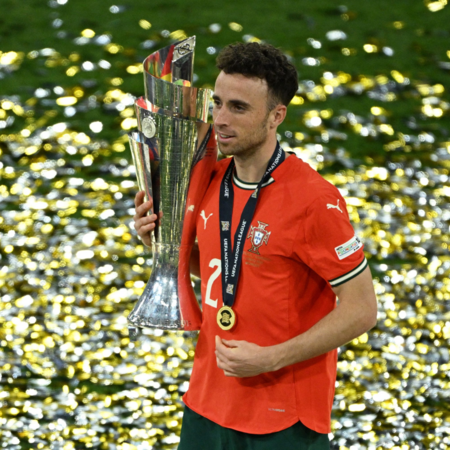 ΛεΜπρόν Τζέιμς για τον θάνατο του Ζότα: «You'll Never Walk Alone»