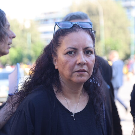 Δίκη για τη γυναικοκτονία της Κυριακής Γρίβα: Με φωτογραφίες του παιδιού της, καταθέτει η μητέρα της