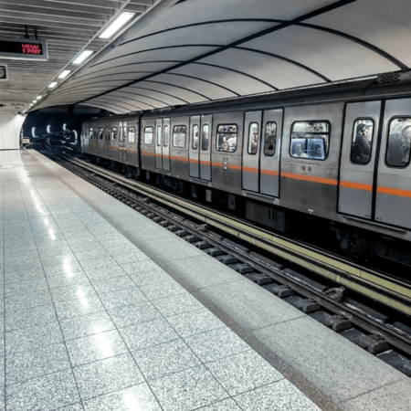 Μετρό: Ξεκινά αύριο η πιλοτική 24ωρη λειτουργία - Αναλυτικά οι συχνότητες των δρομολογίων