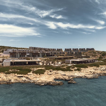 Η STONETECH ντύνει με τα φυσικά της πετρώματα το JW Marriott Crete Resort & Spa