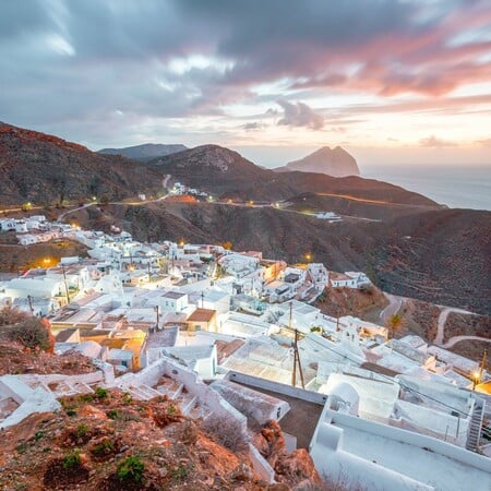 Φύση, άνεμος, πισίνα 