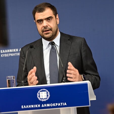 Μαρινάκης για Βενιζέλο: «Δεν ενεργοποιούμε το άρθρο 15 της ΕΣΔΑ – Αντιδρούμε σε έκτακτη κατάσταση»