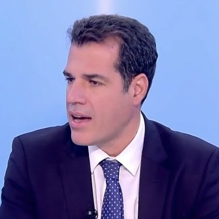 Ακροδεξιό παραλήρημα Πλεύρη: Αντικίνητρα για «λαθρομετανάστες, που έρχονται και τρώνε-πίνουν με τα χρήματα των φορολογούμενων»