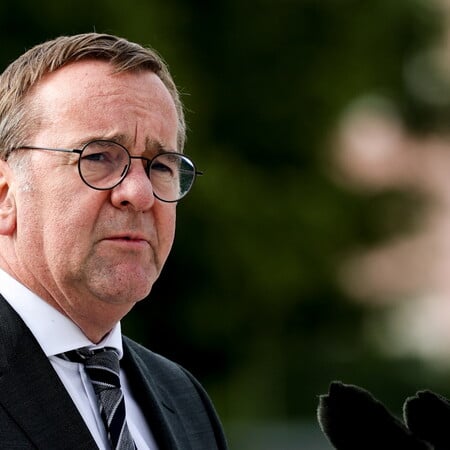 Γερμανία: Ο Υπουργός Άμυνας καλεί τη βιομηχανία όπλων σταματήσει την γκρίνια και να παράξει