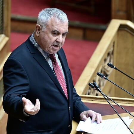 Χίος: Κλείδωσαν βουλευτή του ΠΑΣΟΚ σε εργοτάξιο δικαστικού μεγάρου