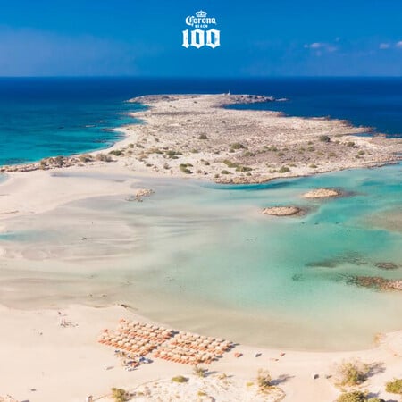 Η Corona γιορτάζει 100 χρόνια This is living σε τρεις εμβληματικές ελληνικές παραλίες