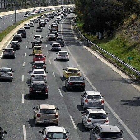 Κίνηση και στα δύο ρεύματα του Κηφισού - Μικρές καθυστερήσεις στην Αττική Οδό