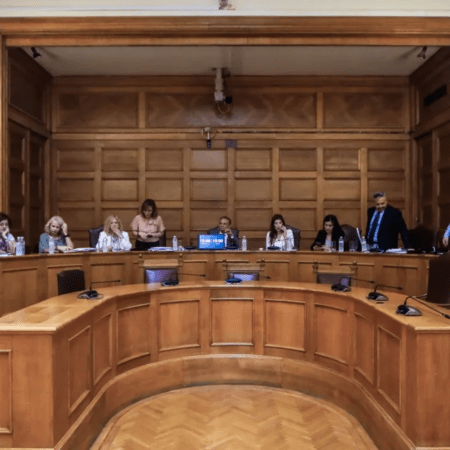 Προανακριτική για Τέμπη: Αποχώρησαν ΠΑΣΟΚ και ΣΥΡΙΖΑ 
