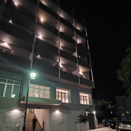 Λουτράκι: Τουρίστρια έπεσε από τον 5ο όροφο ξενοδοχείου και πέθανε ακαριαία