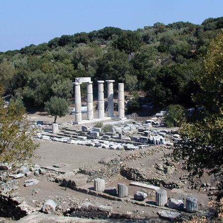 Ξεκινά η αποκατάσταση του Ιερού των Μεγάλων Θεών στη Σαμοθράκη 