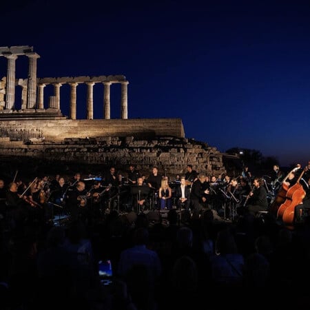 Σταύρος Ξαρχάκος: Ταξίδι στο Φως - Από την ανάμνηση στην αιωνιότητα