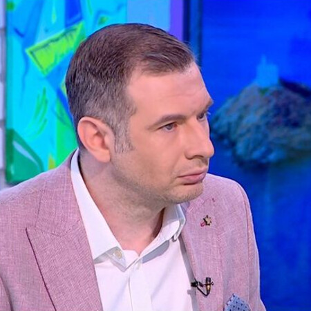 Δημήτρης Μαρέδης: «Με την κυρία Μακρή 25 χρόνια είχαμε φιλική σχέση, την είχα σαν μάνα μου»