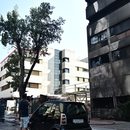 Φωτιά - Metropolitan: Ξέσπασε από τις γεννήτριες στο υπόγειο - Απαγορεύεται η είσοδος στο νοσοκομείο