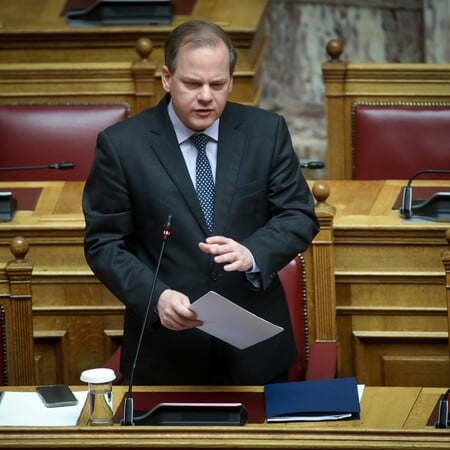 Τέμπη: Στο Δικαστικό Συμβούλιο ο Κώστας Αχ. Καραμανλής με 157 «ναι» από τη βουλή
