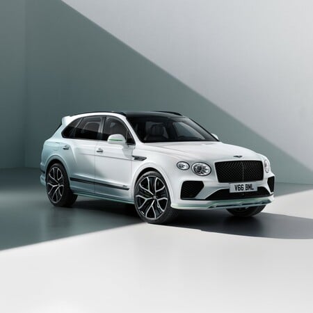Αποκάλυψη για τη νέα Bentley Bentayga Speed