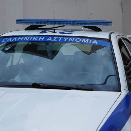 Αλμυρός: Ανήλικοι παγίδευσαν 18χρονο με ψεύτικο ραντεβού και τον έριξαν από το παράθυρο 
