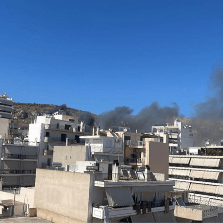 Φωτιά τώρα στο Κερατσίνι