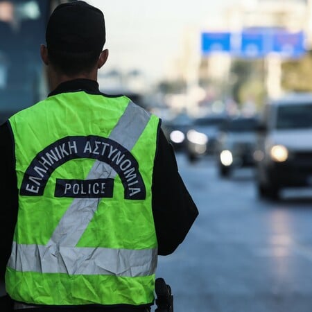 Τροχαίο στη Συγγρού: Στο νοσοκομείο οι έξι τραυματίες - Ανάμεσά τους ένα παιδί
