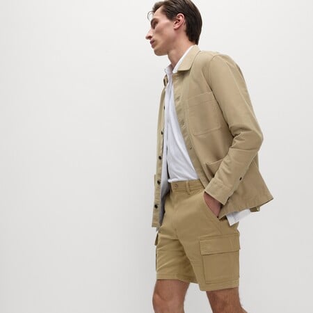 "Short shorts": Η M&S παρουσιάζει τη νέα συλλογή ανδρικών σορτς