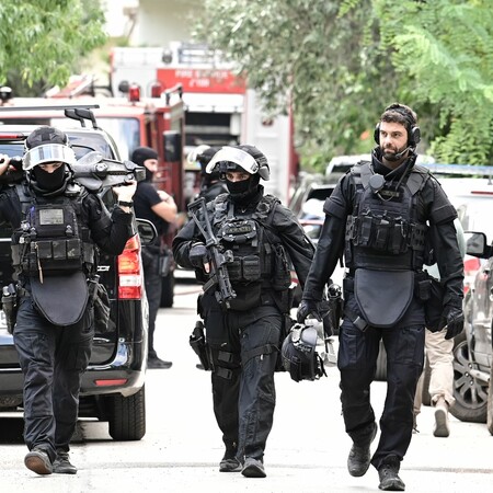 Χολαργός: Συνελήφθη μετά από έφοδο ο 57χρονος που ταμπουρώθηκε στο σπίτι του