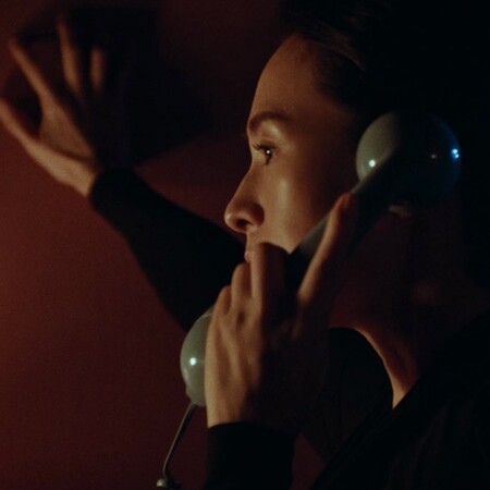 Ένα μυστηριώδες τηλεφώνημα και ένα ταξίδι σε άλλη διάσταση 