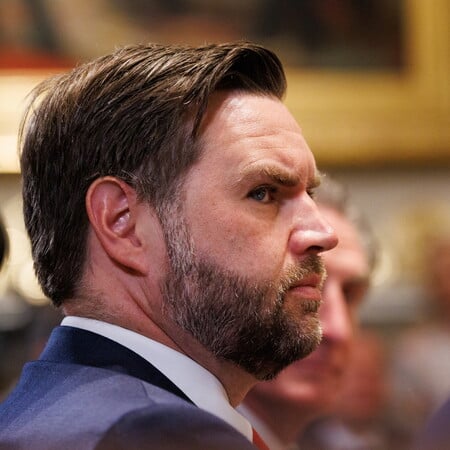 ΗΠΑ: Ο στρατός ανέβασε τη στάθμη ποταμού για να κάνει κανό ο Τζέι Ντι Βανς στα γενέθλιά του