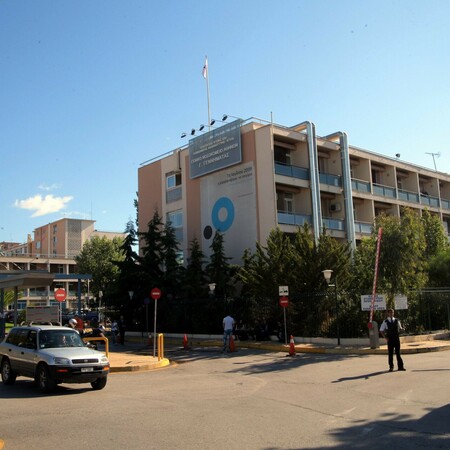 Ασανσέρ έπεσε από τον 3ο όροφο στο «Γεννηματάς» – Εργαζόμενη σώθηκε την τελευταία στιγμή