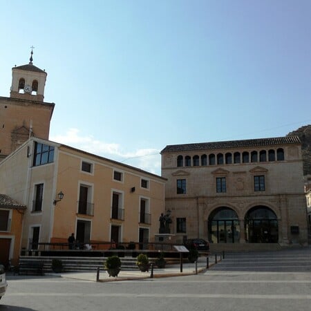 Ισπανία: Το χωριό που απαγόρευσε τις δημόσιες μουσουλμανικές γιορτές έλαβε εντολή να ακυρώσει την απόφαση