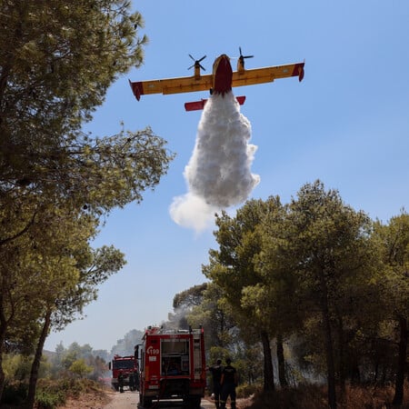 Φωτιά στην Κεφαλονιά: Νέο μέτωπο στα Φαρακλάτα - Μήνυμα του 112