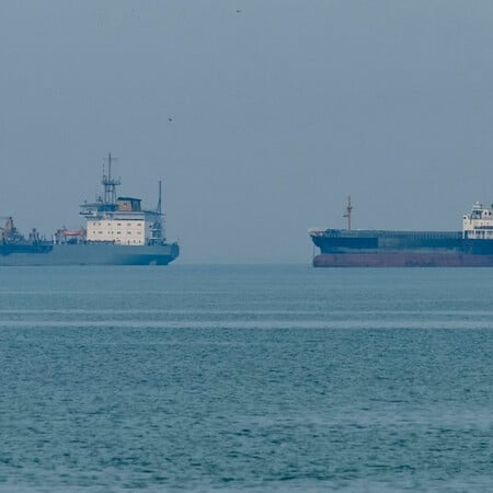 Πώς δίκτυα offshore μετέφεραν πετρέλαιο από Ιράν, Ρωσία και Βενεζουέλα στην Κίνα