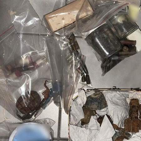 Oπλα και πυρομαχικά βρέθηκαν σε κάδο απορριμμάτων στην Καισαριανή