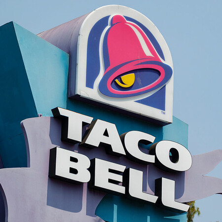 Taco Bell: Επανεξετάζει τη χρήση AI στο drive-through αφού πελάτης παρήγγειλε 18.000 νερά