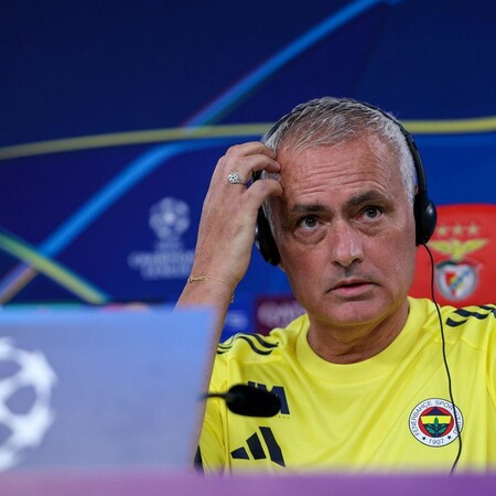 Μουρίνιο: Απολύθηκε μετά τον αποκλεισμό της Φενέρμπαχτσε από το Champions League